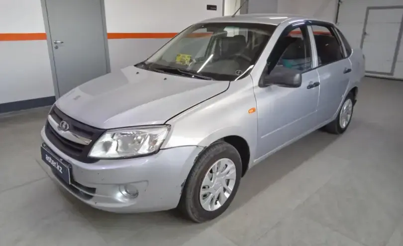 LADA (ВАЗ) Granta 2013 года за 2 000 000 тг. в Уральск