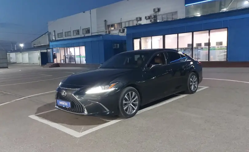 Lexus ES 2019 года за 21 000 000 тг. в Алматы