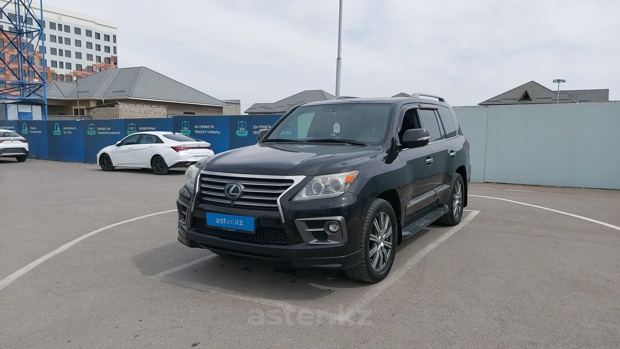 Lexus LX 2014