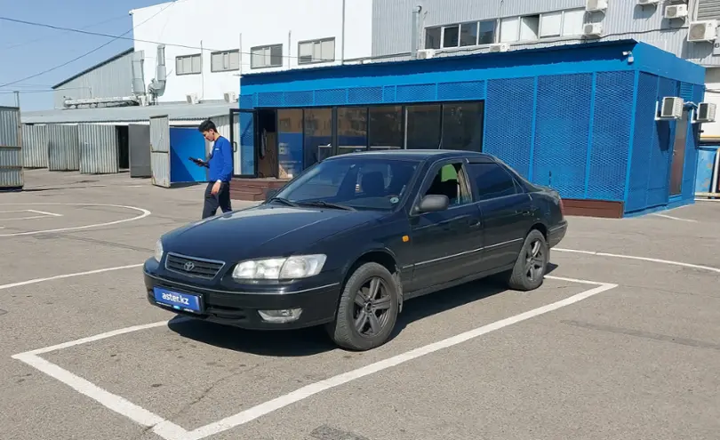 Toyota Camry 2000 года за 3 000 000 тг. в Алматы