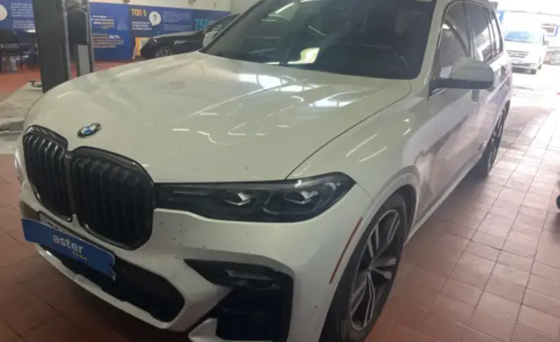 BMW X7 2022 года за 55 000 000 тг. в Астана