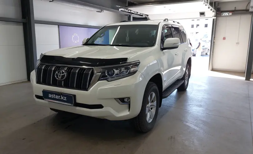 Toyota Land Cruiser Prado 2020 года за 25 000 000 тг. в Астана