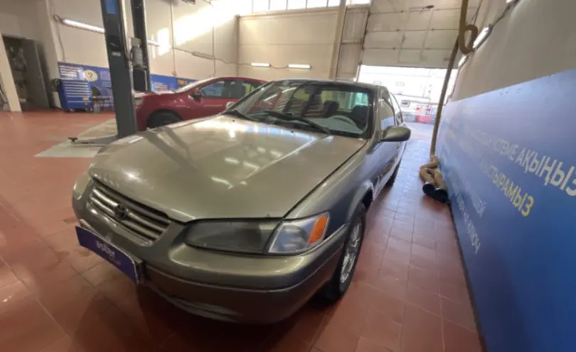 Toyota Camry 1998 года за 2 500 000 тг. в Астана