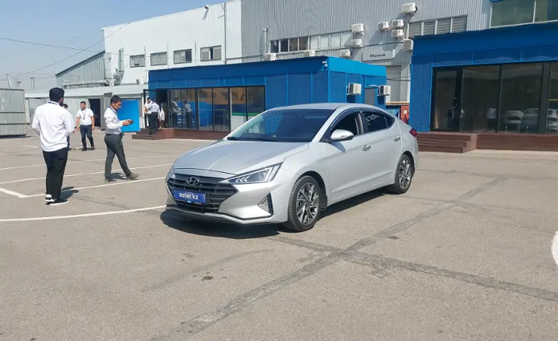 Hyundai Elantra 2019 года за 9 500 000 тг. в Алматы