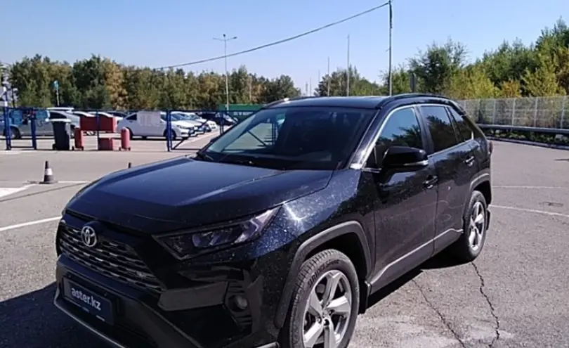 Toyota RAV4 2020 года за 18 000 000 тг. в Усть-Каменогорск