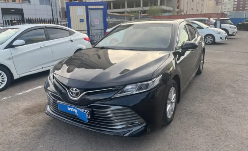 Toyota Camry 2018 года за 11 000 000 тг. в Астана