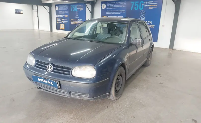 Volkswagen Golf 2001 года за 2 500 000 тг. в Астана