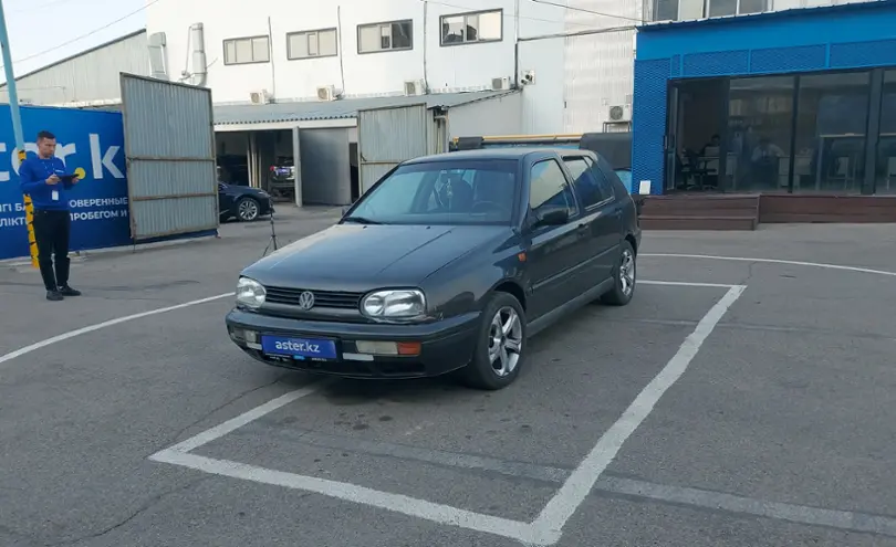 Volkswagen Golf 1994 года за 1 000 000 тг. в Алматы