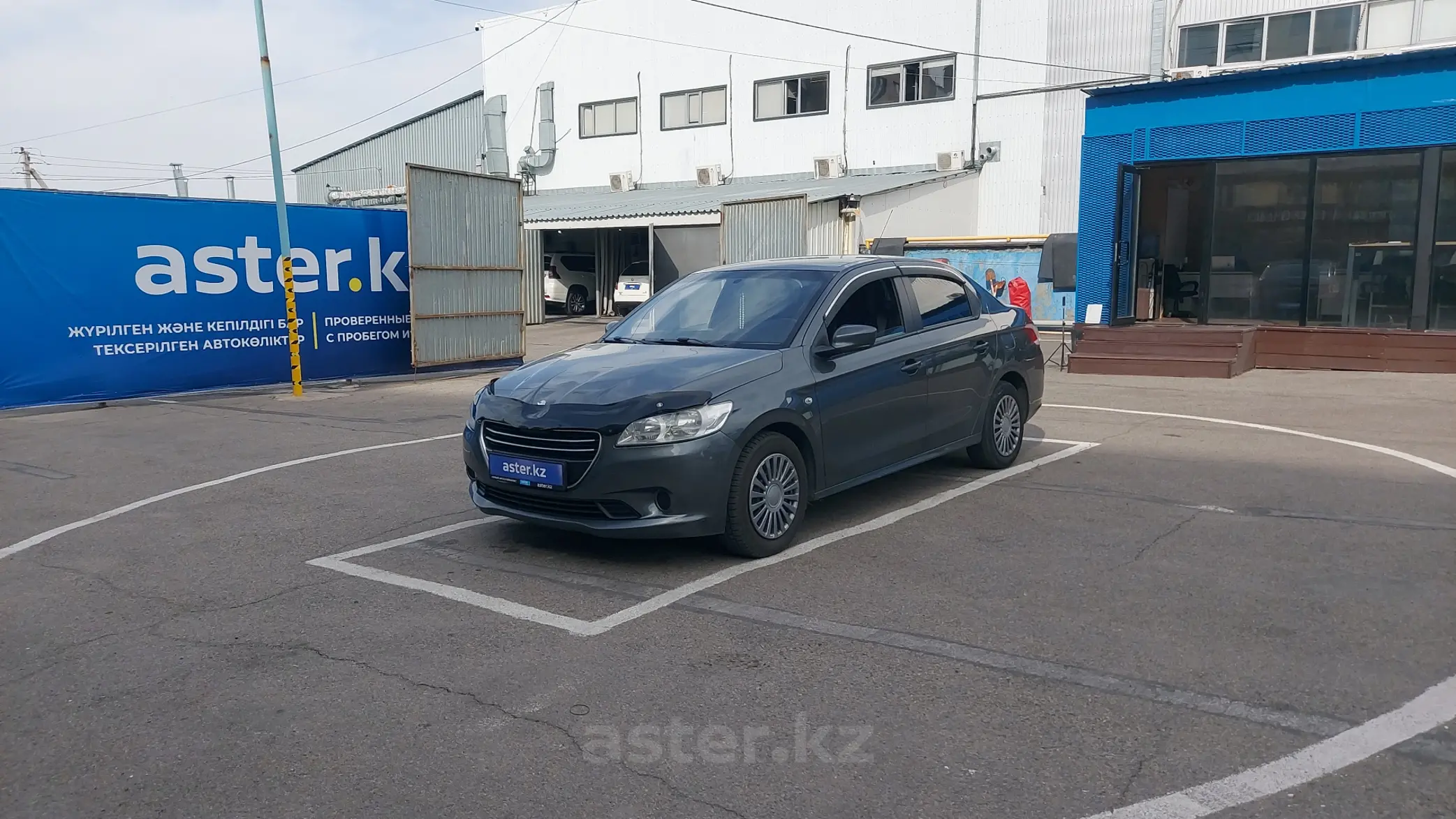 Peugeot 301 2013