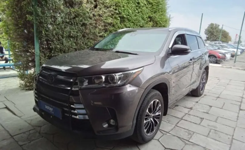 Toyota Highlander 2019 года за 14 000 000 тг. в Талдыкорган