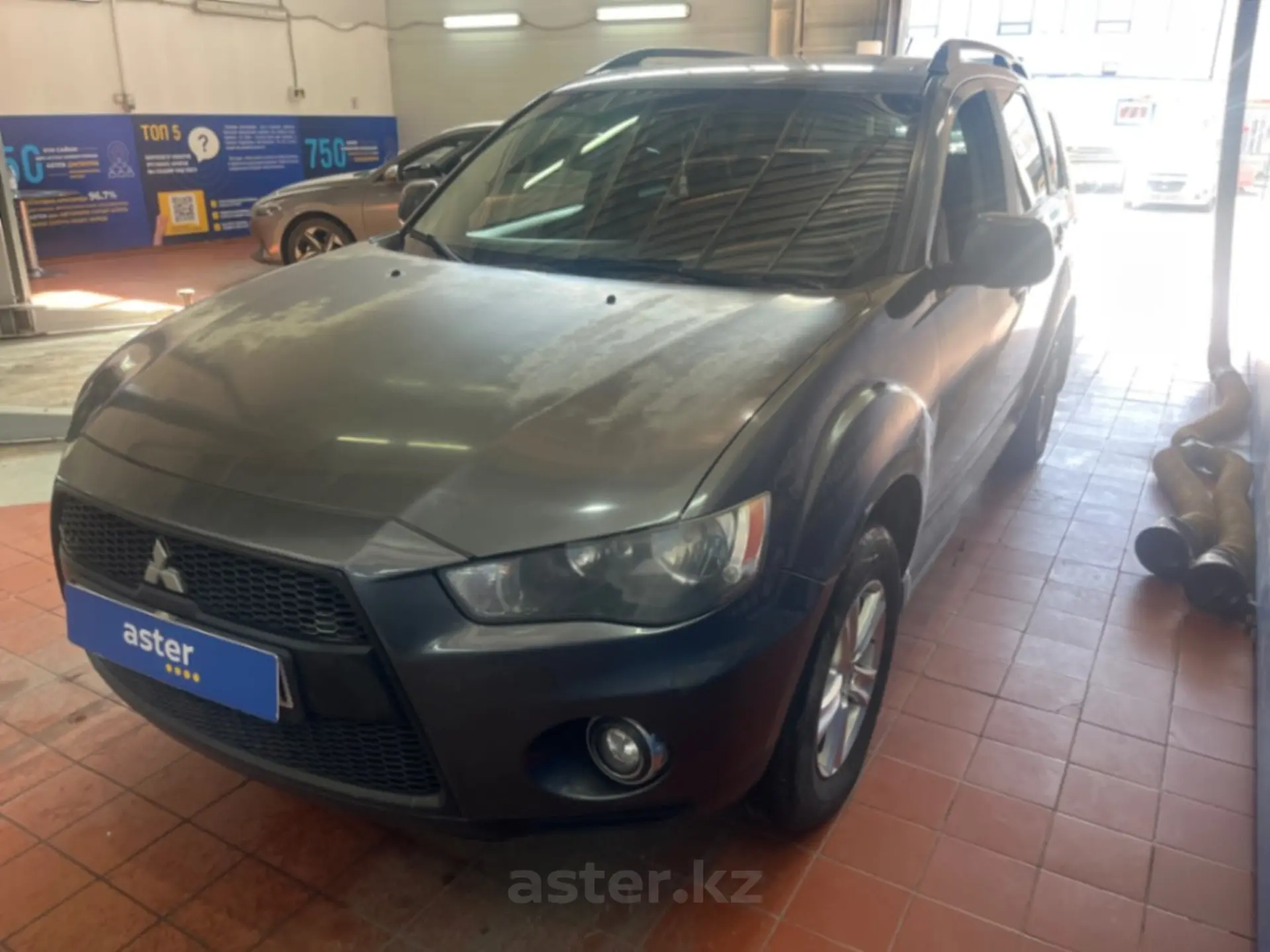 Mitsubishi Outlander 2011