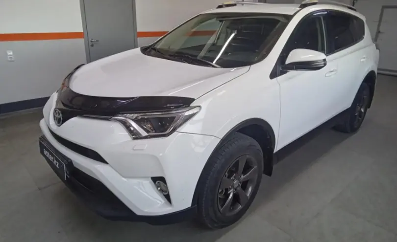 Toyota RAV4 2018 года за 12 200 000 тг. в Уральск