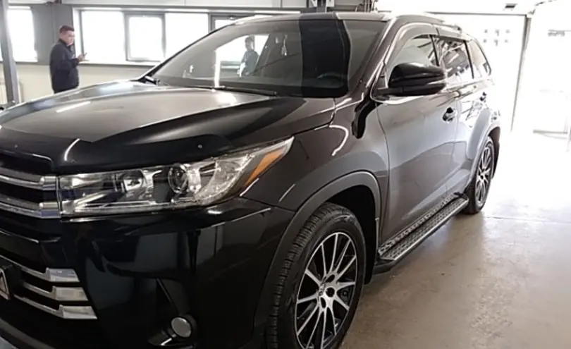 Toyota Highlander 2019 года за 20 000 000 тг. в Астана