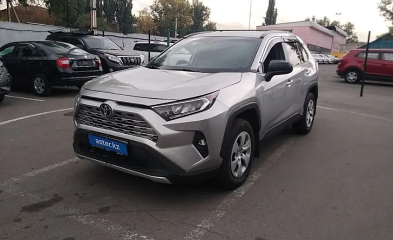 Toyota RAV4 2021 года за 12 500 000 тг. в Алматы