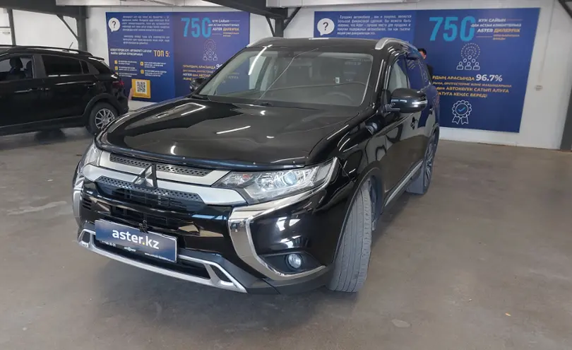 Mitsubishi Outlander 2019 года за 11 300 000 тг. в Астана