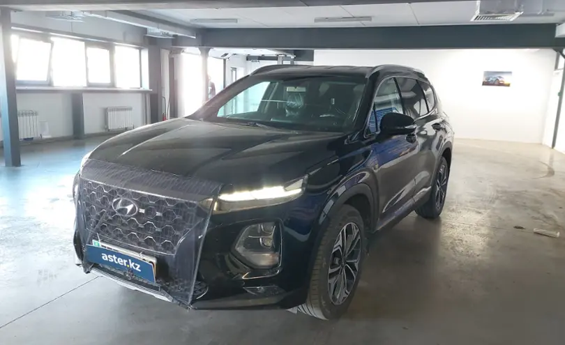 Hyundai Santa Fe 2020 года за 13 500 000 тг. в Астана