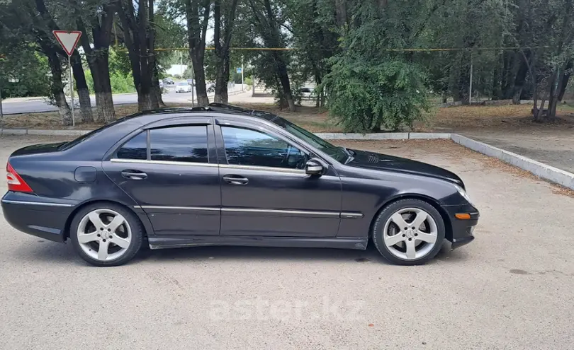 Mercedes-Benz C-Класс 2005 года за 4 000 000 тг. в Алматы