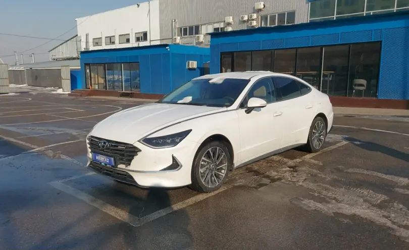 Hyundai Sonata 2022 года за 14 650 000 тг. в Алматы