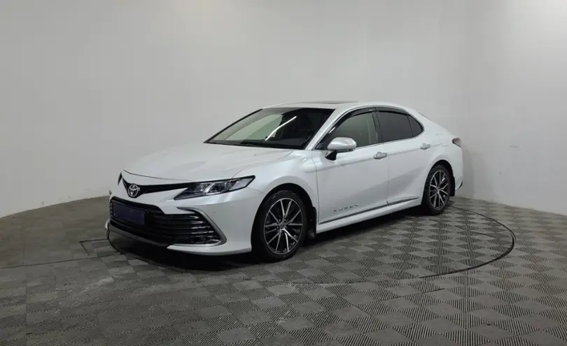 Toyota Camry 2022 года за 15 500 000 тг. в Алматы