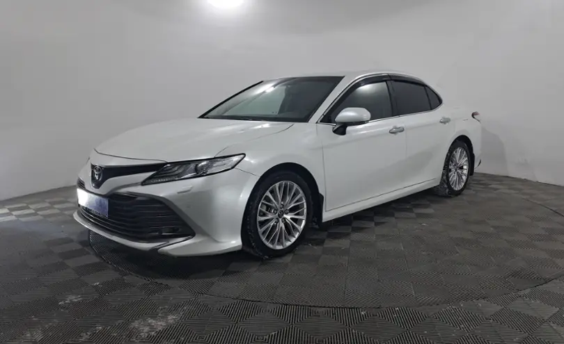 Toyota Camry 2019 года за 14 670 000 тг. в Павлодар