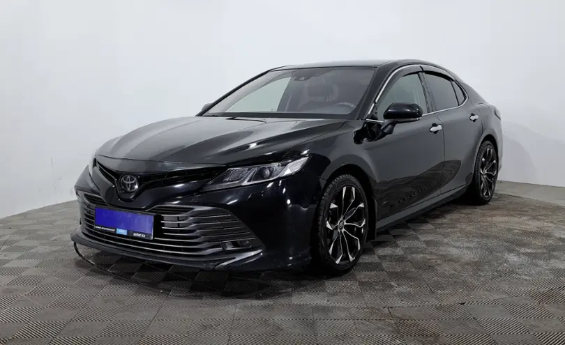 Toyota Camry 2018 года за 11 500 000 тг. в Астана