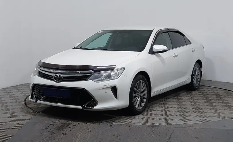 Toyota Camry 2017 года за 10 790 000 тг. в Астана