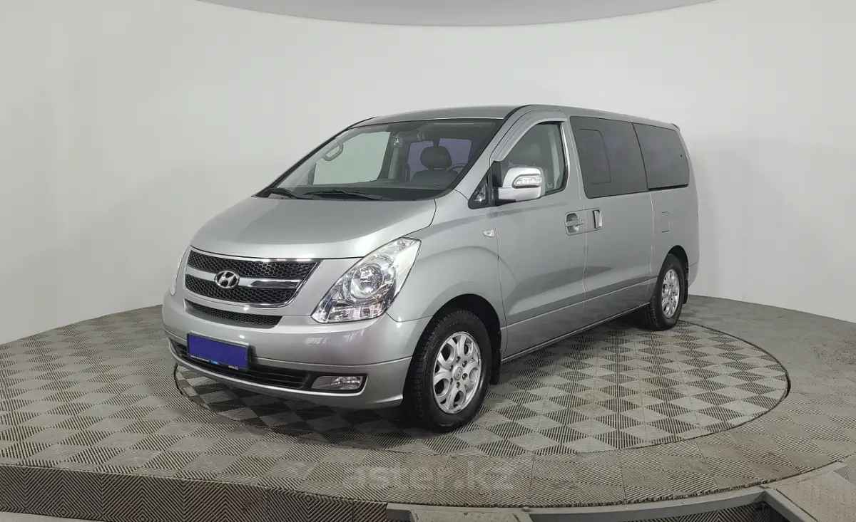 2014 Hyundai Grand Starex