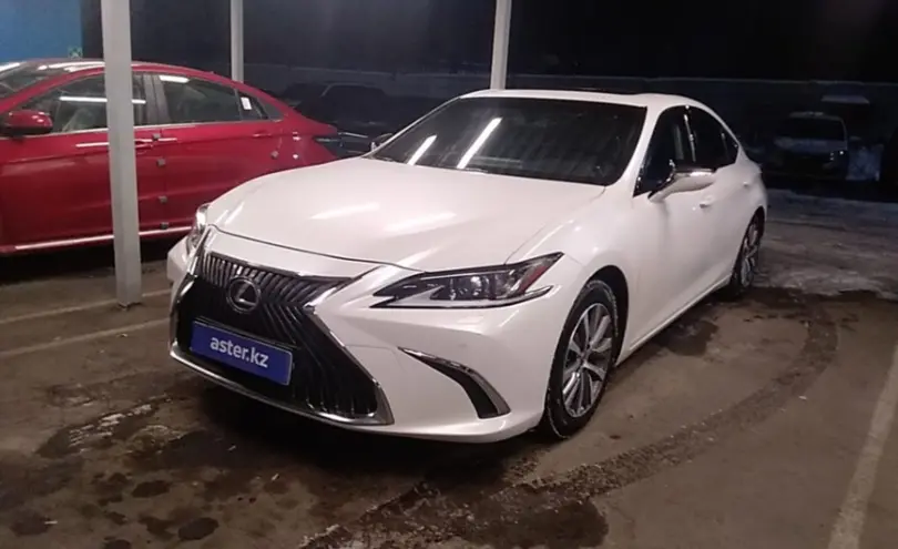 Lexus ES 2019 года за 19 000 000 тг. в Алматы