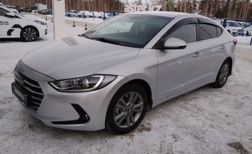 Hyundai Elantra 2018 года за 7 000 000 тг. в Усть-Каменогорск