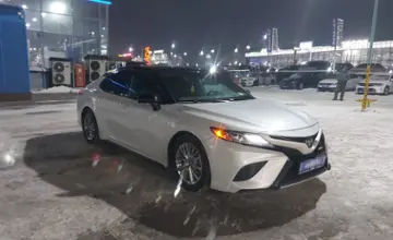 Toyota Camry 2020 года за 13 000 000 тг. в Алматы фото 2