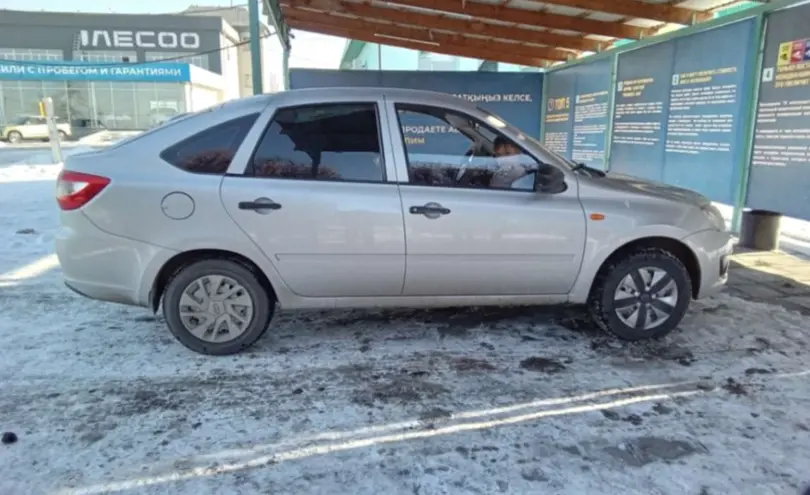 LADA (ВАЗ) Granta 2015 года за 3 000 000 тг. в Талдыкорган фото 4