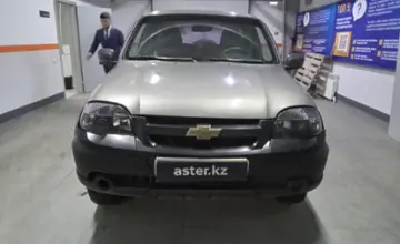 Chevrolet Niva 2014 года за 3 000 000 тг. в Уральск фото 2