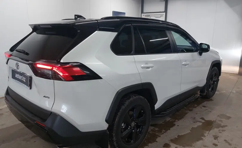Toyota RAV4 2021 года за 19 000 000 тг. в Астана фото 3