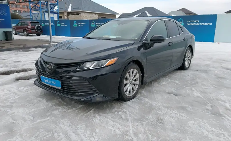 Toyota Camry 2019 года за 11 000 000 тг. в Шымкент