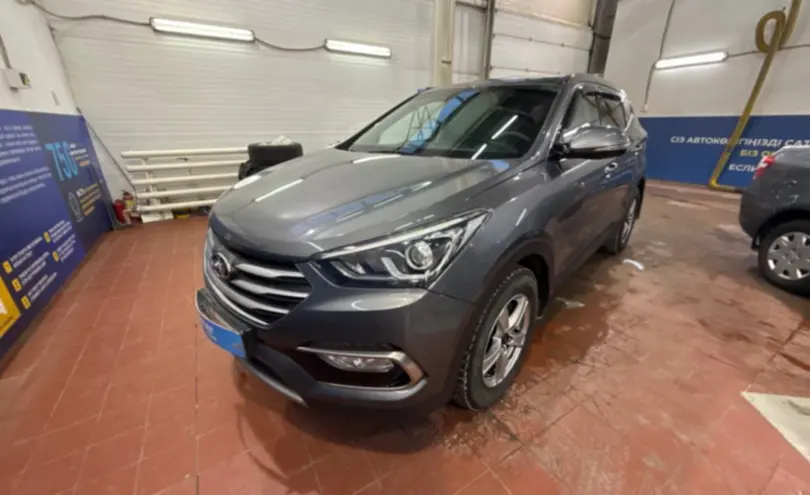 Hyundai Santa Fe 2016 года за 9 500 000 тг. в Астана