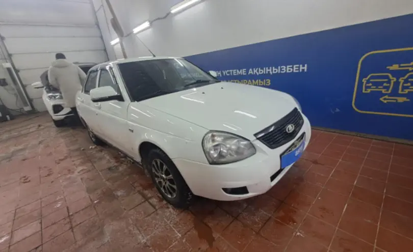 LADA (ВАЗ) Priora 2013 года за 2 500 000 тг. в Астана фото 3