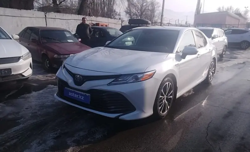 Toyota Camry 2020 года за 12 000 000 тг. в Алматы