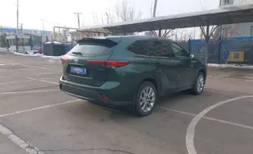 Toyota Highlander 2023 года за 28 000 000 тг. в Алматы фото 3