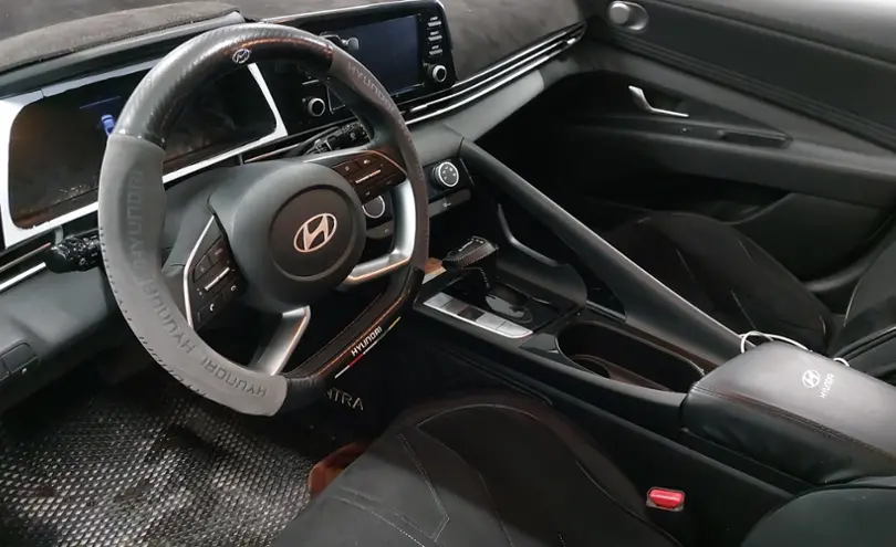 Hyundai Elantra 2023 года за 8 400 000 тг. в Астана фото 5