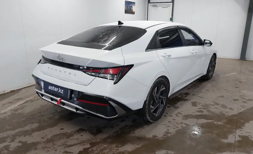 Hyundai Elantra 2023 года за 8 400 000 тг. в Астана фото 3