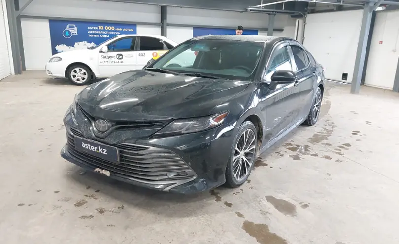 Toyota Camry 2019 года за 12 200 000 тг. в Астана