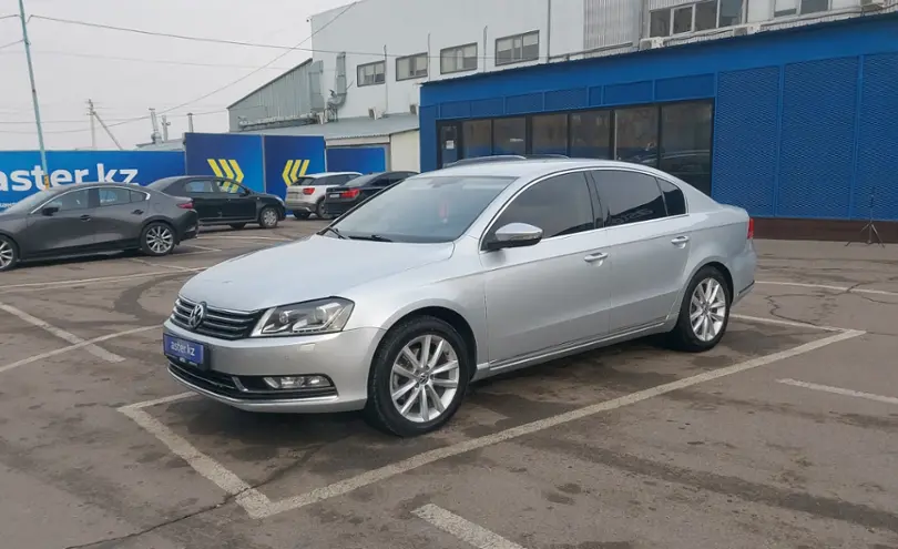 Volkswagen Passat 2014 года за 5 000 000 тг. в Алматы