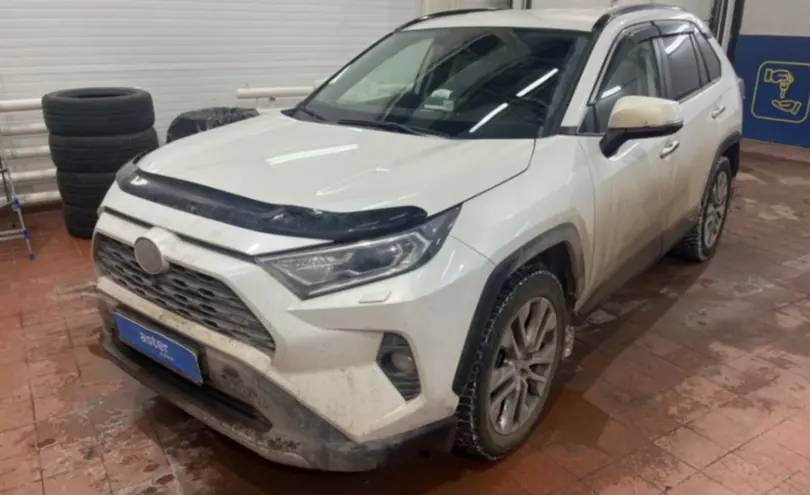 Toyota RAV4 2020 года за 15 000 000 тг. в Астана