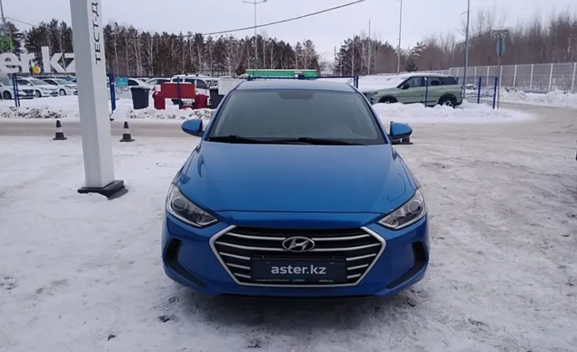 Hyundai Elantra 2017 года за 8 000 000 тг. в Усть-Каменогорск фото 2