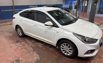 Hyundai Accent 2018 года за 7 000 000 тг. в Астана фото 4