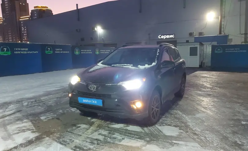 Toyota RAV4 2018 года за 12 800 000 тг. в Шымкент