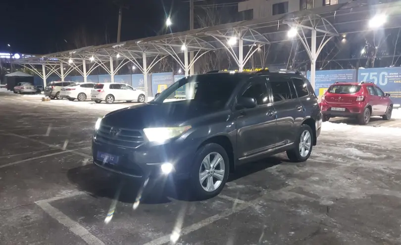 Toyota Highlander 2012 года за 12 800 000 тг. в Алматы