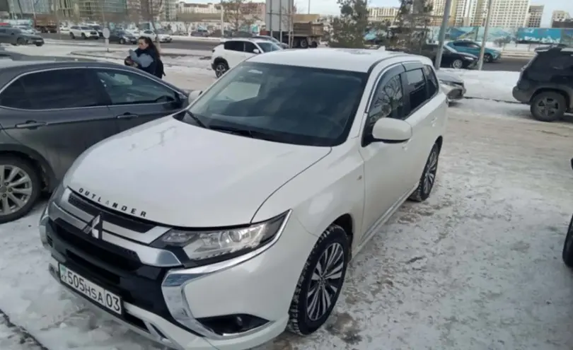 Mitsubishi Outlander 2022 года за 10 500 000 тг. в Астана