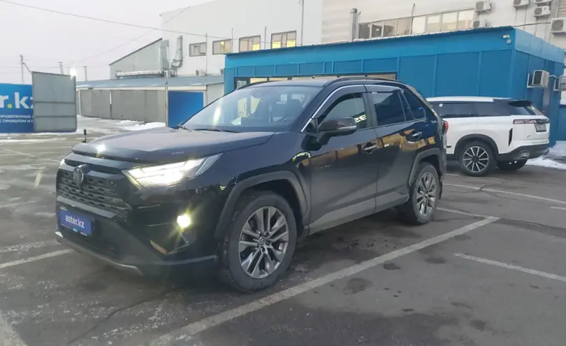 Toyota RAV4 2022 года за 21 000 000 тг. в Алматы