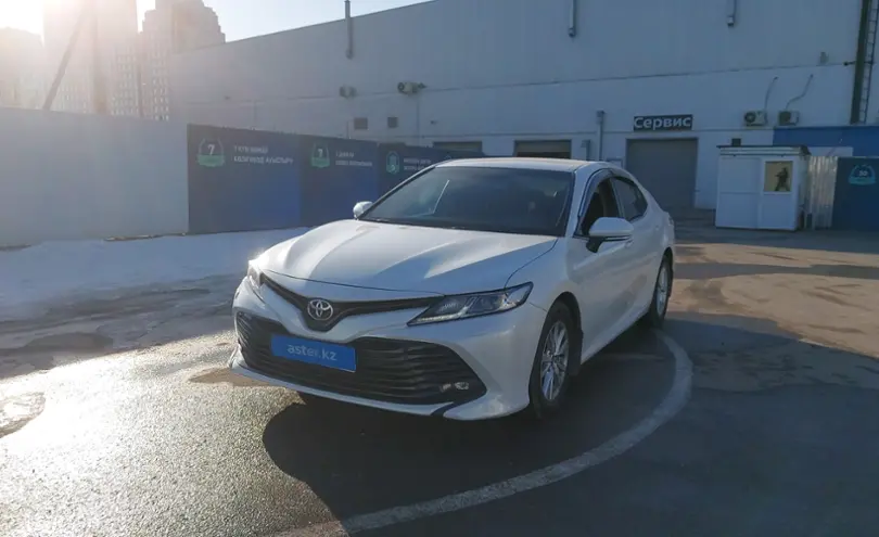 Toyota Camry 2020 года за 14 500 000 тг. в Шымкент